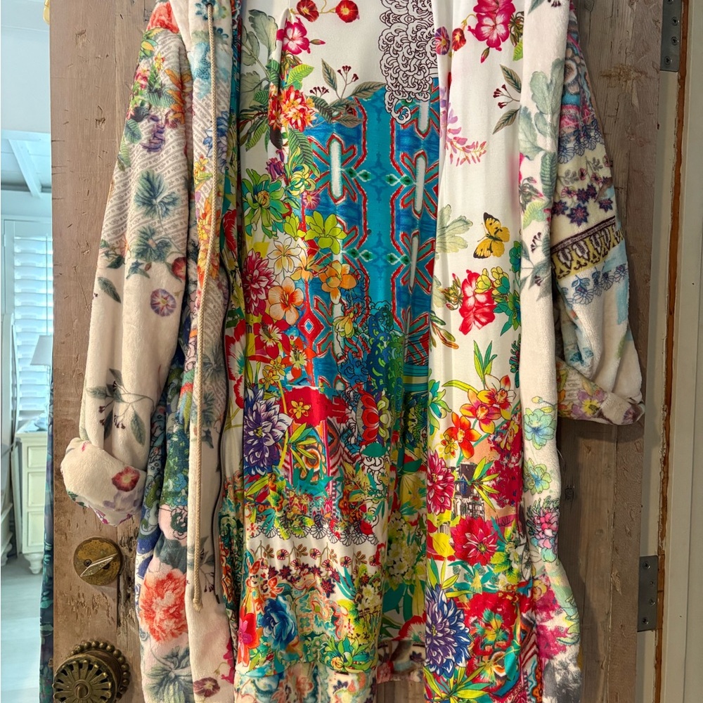 Johnny Was Vibrant Floral Hooded Coat size large,zip front, hooded with pockets - Picture 7 of 11